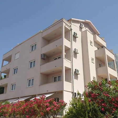 Sara Apartments Makarska Buitenkant foto