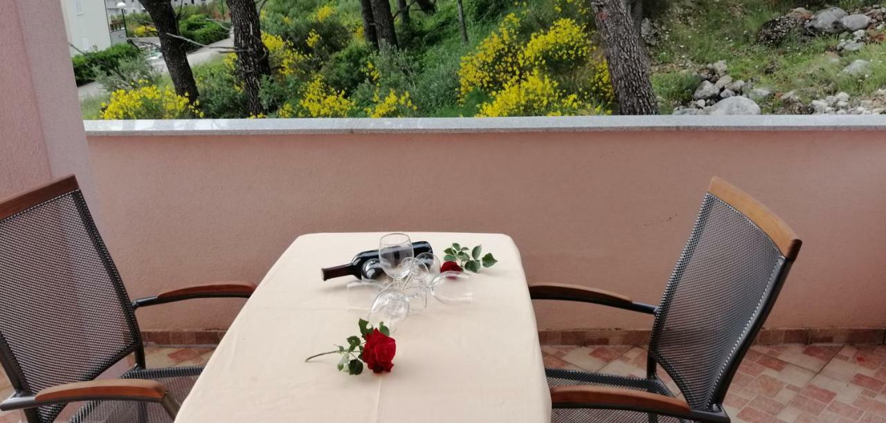 Sara Apartments Makarska Buitenkant foto